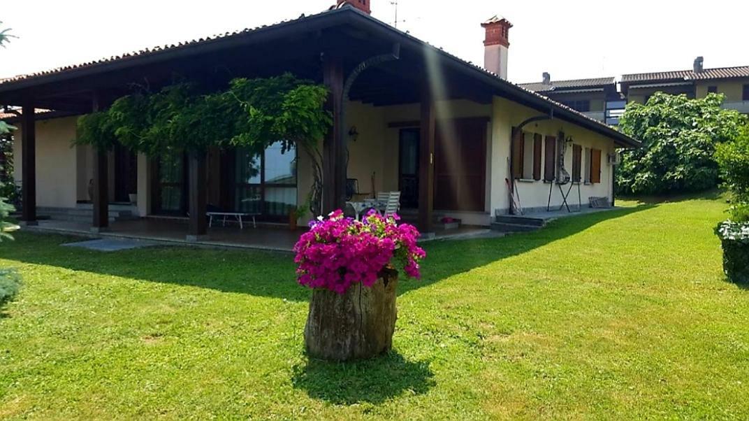 B&B Margot Albavilla Экстерьер фото
